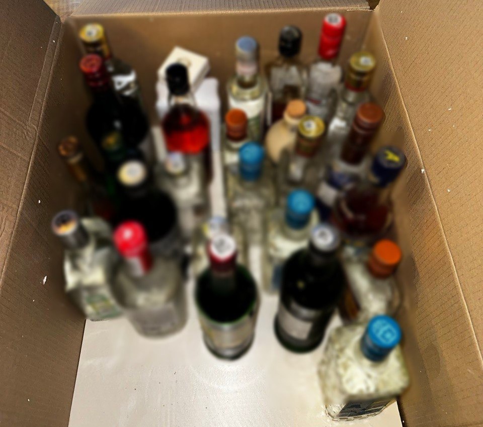 Полиция Запорожской области предупреждает об опасности употребления контрафактной алкогольной продукции