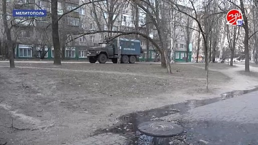 Работники коммунального предприятия «Благоустройство» предотвращают аварийные ситуации на дорогах