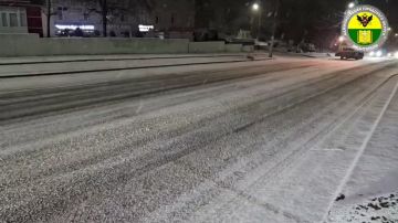 На дороги Мелитополя вышла спецтехника