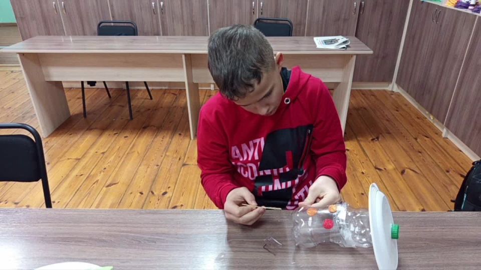 В Клубе досуга села Обильное прошёл творческий час «Покормите птиц», приуроченный ко Дню зимующих птиц в России