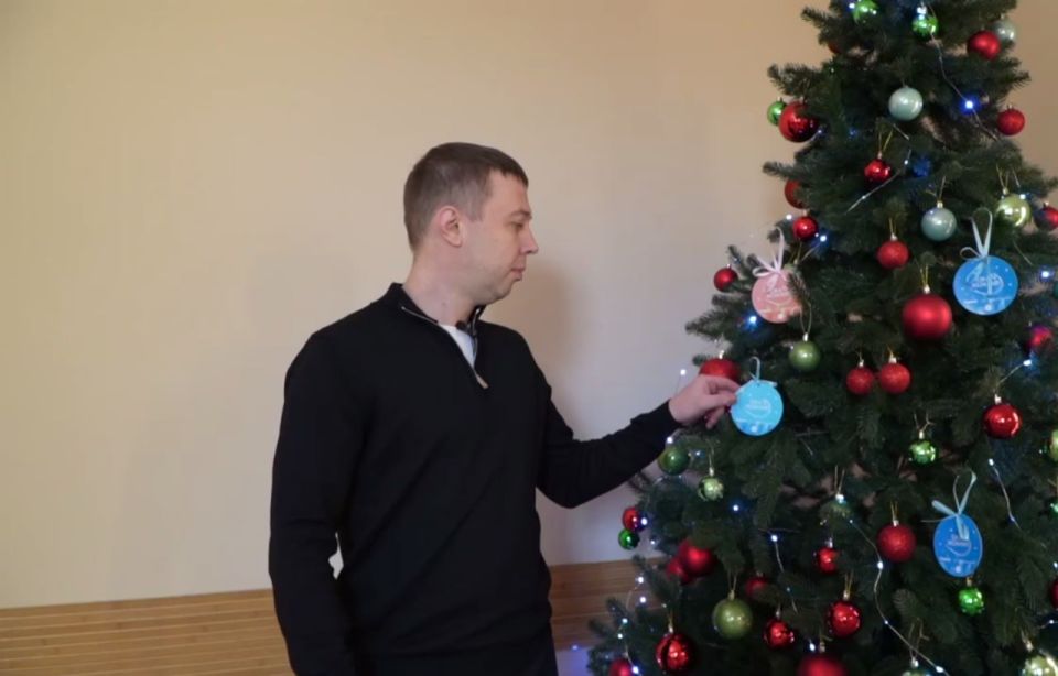 Победитель кадрового конкурса принял участие в акции «Елка желаний»