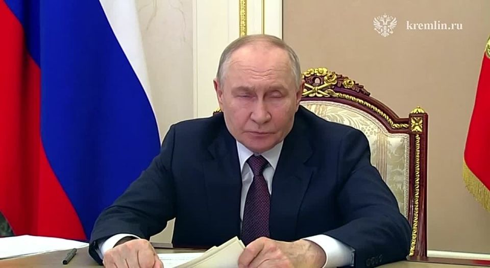 Президент России Владимир Путин провёл первое в этом году совещание с членами Правительства