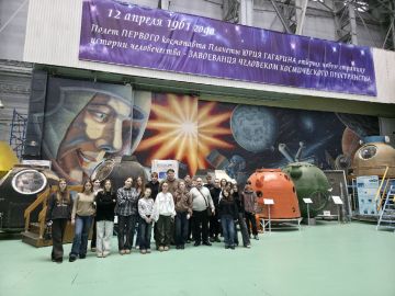 Школьники из Запорожской области встретились с космонавтами в Москве!