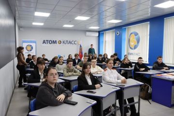 Мелитопольский Кадровый центр познакомил учеников «Атомкласса» с перспективами работы на Запорожской АЭС