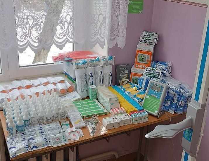 В прифронтовую школу доставили медпомощь