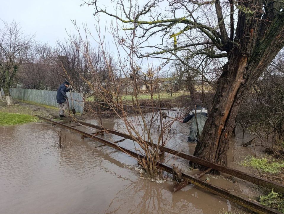 В селе Новгородковка проведены аварийные работы по отводу воды