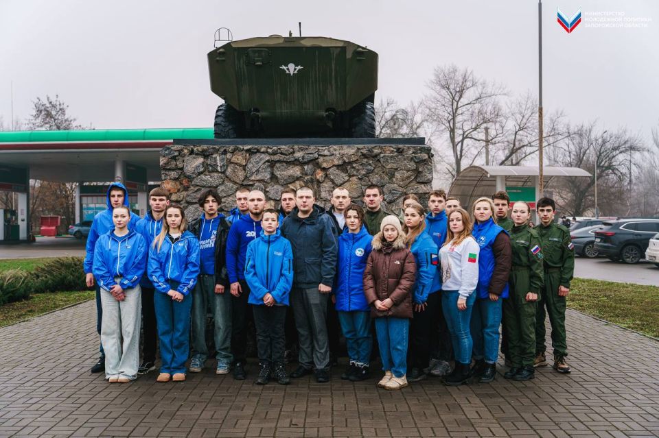 В День памяти о россиянах, исполнявших служебный долг за пределами Отечества, в Мелитополе состоялась церемония возложения цветов