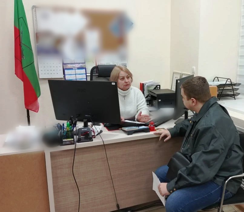 Председатель территориальной избирательной комиссии №3 городского округа Мелитополь встретилась с представителем КПРФ Максимом Андреевичем Перовым