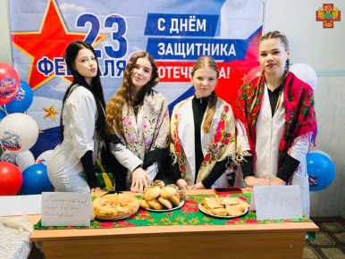 Зиму провожали, а весну встречали: студенты Мелитопольского медколледжа праздновали Масленицу