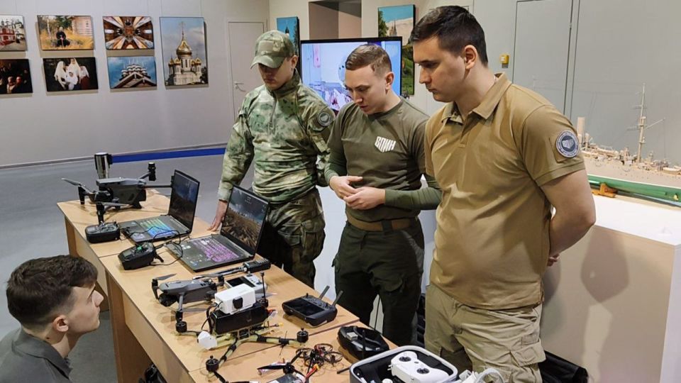 День защитника Отечества отметили в Мелитополе масштабным патриотическим фестивалем