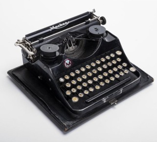 СЛОВО ИМЕЕТ СИЛУ: ДЕНЬ ПИСАТЕЛЯ И НОВЫЙ КОНКУРС!