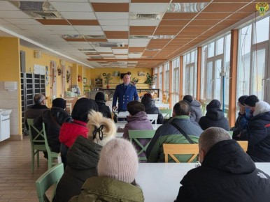 Прокурор города Мелитополя Олег Дурягин в рамках обеспечения доступности правовой помощи для эвакуированных граждан с освобожденных территорий Донецкой Народной Республики провел личный выездной прием в пункте временного...