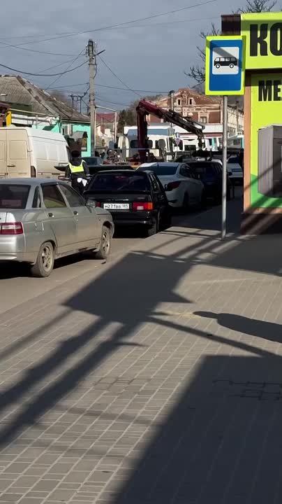 В Мелитополе работает эвакуатор!