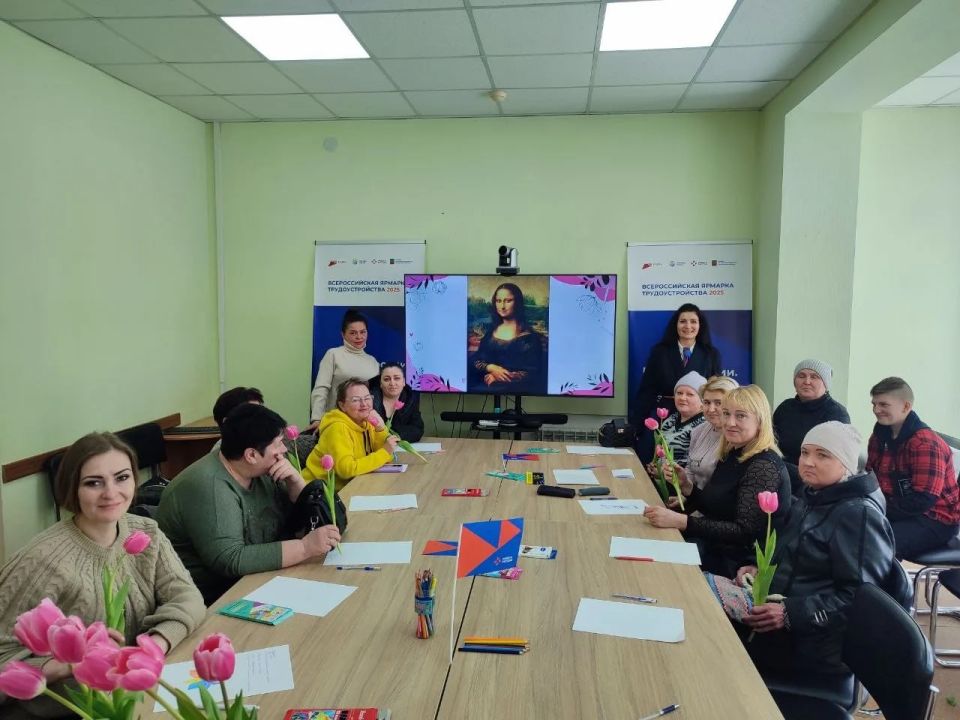 20 новым участницам женского клуба «Жемчуг ПриаZовья» карьерные консультанты нашли работу в 2026 году!