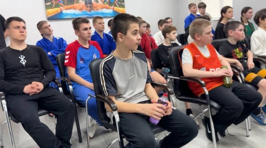 26 марта на базе МКУ ДО «Спортивная школа №3» прошла лекция на тему «Здоровью — да, наркотикам — нет»