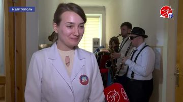 В честь старта регионального этапа конкурса «Мастер года» Мелитопольский колледж культуры и искусств организовал концерт