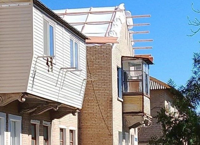 В городском округе Мелитополь стартовал ремонт кровель многоквартирных домов