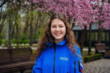 Космическое настроение: в Мелитополе прошла акция «Улыбка Гагарина»