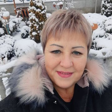 В этот замечательный день актив Запорожского регионального отделения ЛДПР шлет самые теплые и искренние поздравления с Днем рождения координатору мелитопольского местного отделения, Марине Маслюх!