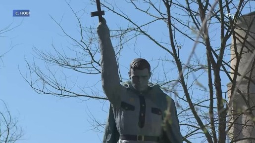 Память бережно сохраняют. В селе Новониколаевка Мелитопольского муниципального округа начался косметический ремонт памятника, установленного в честь жителей села, павших в годы Великой Отечественной войны