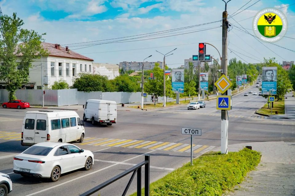 Светофоры на оживлённых перекрёстках Мелитополя подключены к резервному питанию и работают в обычном режиме
