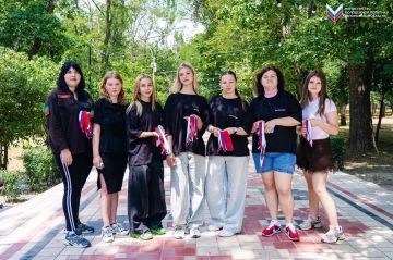 Маленькие символы большого единства