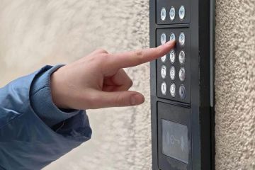 В Мелитополе прорабатывают вопрос о доступе в подъезды при атаках ВСУ
