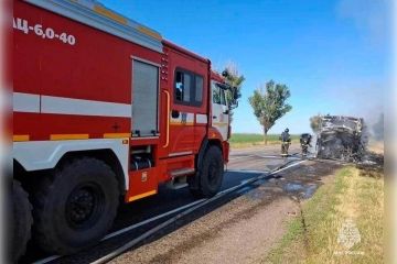 Пожарные потушили горевший в Запорожской области автобус