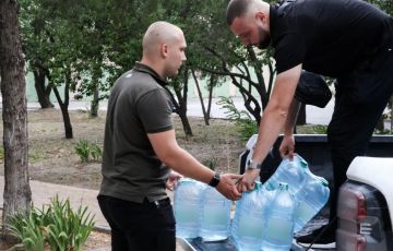 МГЕР доставила питьевую воду в детское отделение больницы Мелитополя