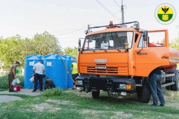 В Мелитополе установили 46 уличных емкостей с водой