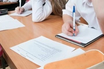 Минпросвещения рекомендовало проводить контрольные с 10 до 12 часов
