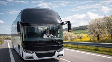 Путин дал старт обновлению общественного транспорта в исторических регионах