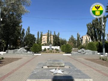 Сергей Золотарёв: В рамках подготовки ко Дню освобождения Мелитополя от немецко-фашистских захватчиков в городском округе ведётся масштабная работа по благоустройству мемориалов и мест памяти