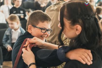 Всероссийская акция «Спасибо, что #МЫВМЕСТЕ», приуроченная к празднованию Дня воссоединения, прошла в Мелитополе