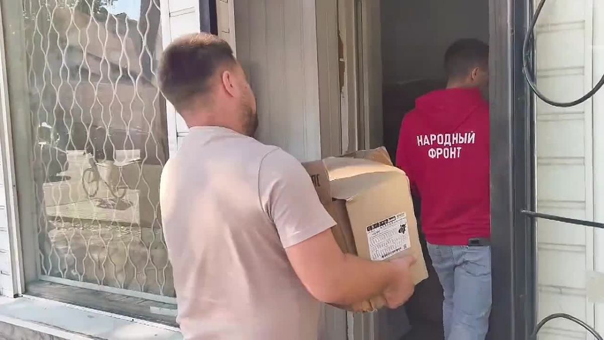 Бытовая техника и продукты для семей Запорожской области: Народный фронт снова доставил груз по трассе Новороссия